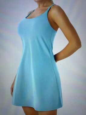 LARGE.    HALARA SOFTLY ZERO PLUSH BACKLESS EASY PEEZY ACTIVE  DRESS